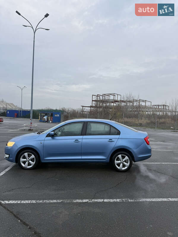 Лифтбек Skoda Rapid 2013 в Киеве фото 17 Лифтбек Skoda Rapid 2013 в Киеве