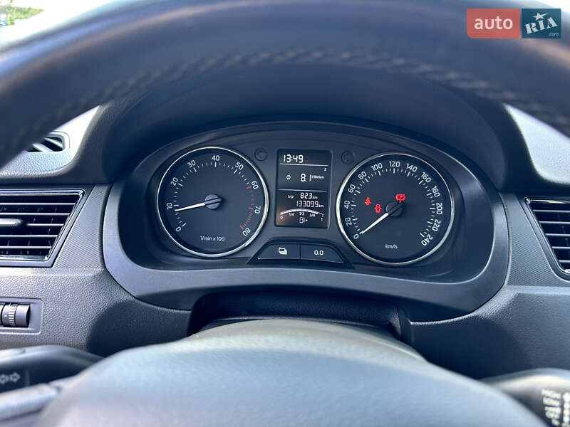 Лифтбек Skoda Rapid 2013 в Ровно