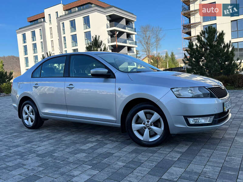 Хэтчбек Skoda Rapid 2013 в Мукачево