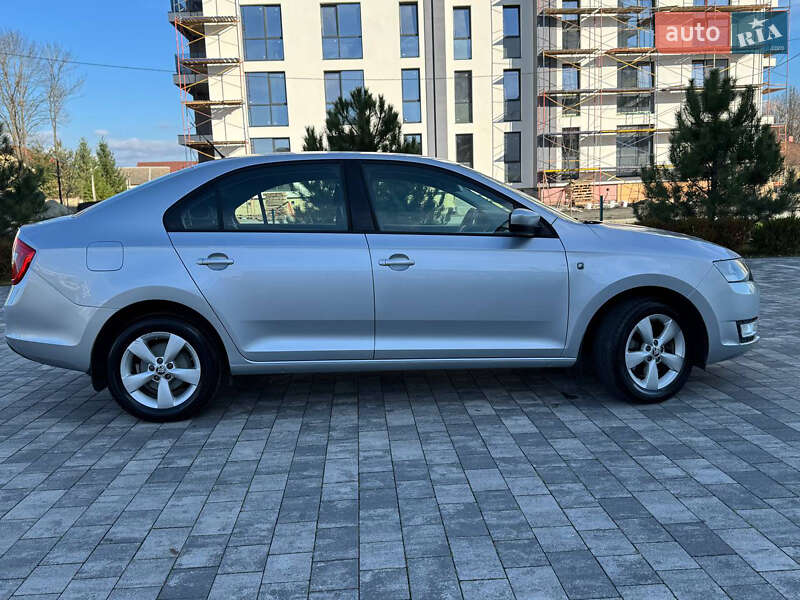 Хэтчбек Skoda Rapid 2013 в Мукачево