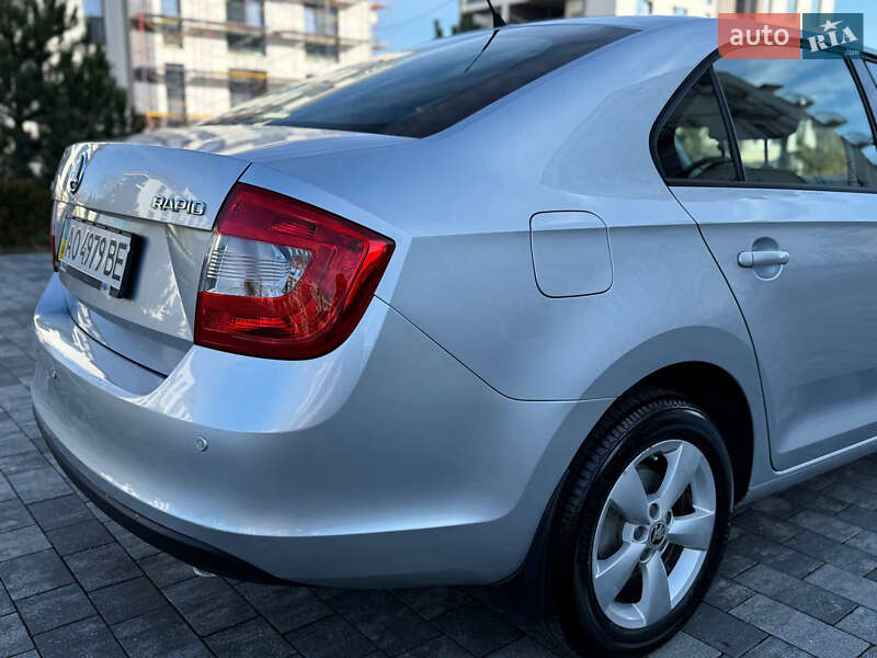 Хэтчбек Skoda Rapid 2013 в Мукачево