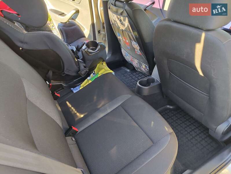 Ліфтбек Skoda Rapid 2014 в Ужгороді