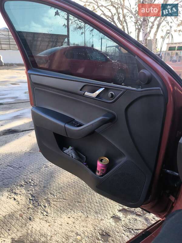 Ліфтбек Skoda Rapid 2013 в Дніпрі