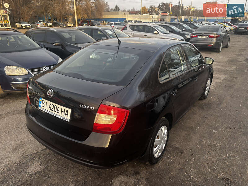 Лифтбек Skoda Rapid 2013 в Полтаве фото 9 Лифтбек Skoda Rapid 2013 в Полтаве