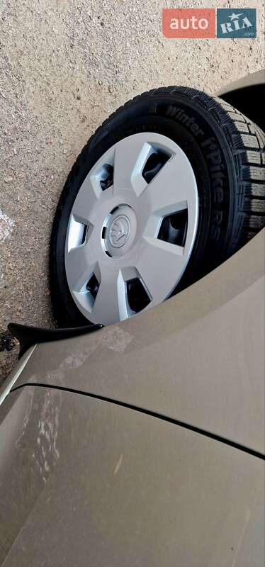 Ліфтбек Skoda Rapid 2013 в Пісочині