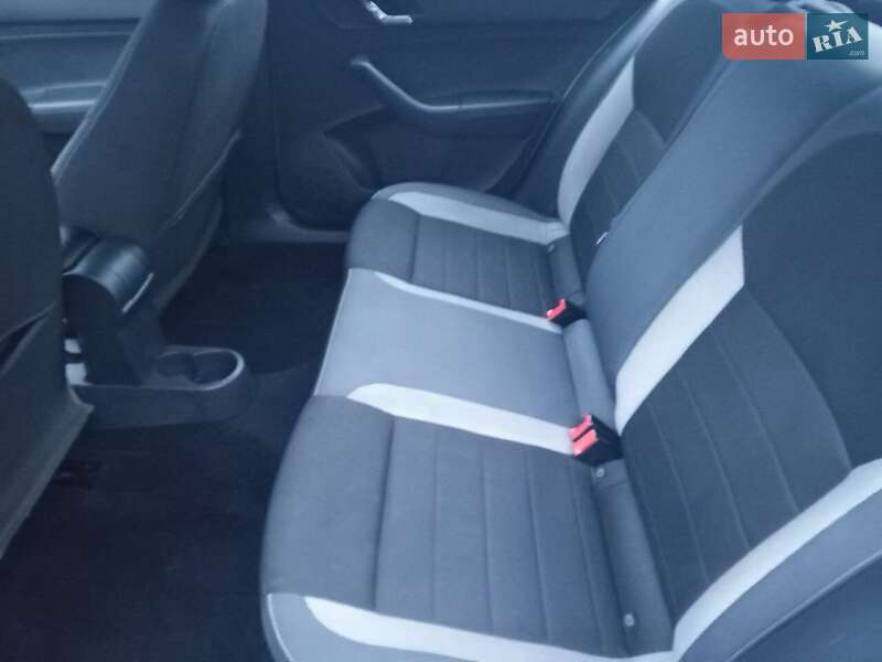 Хетчбек Skoda Rapid 2017 в Києві фото 9 Хетчбек Skoda Rapid 2017 в Києві