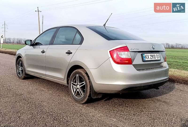 Лифтбек Skoda Rapid 2013 в Кегичевке
