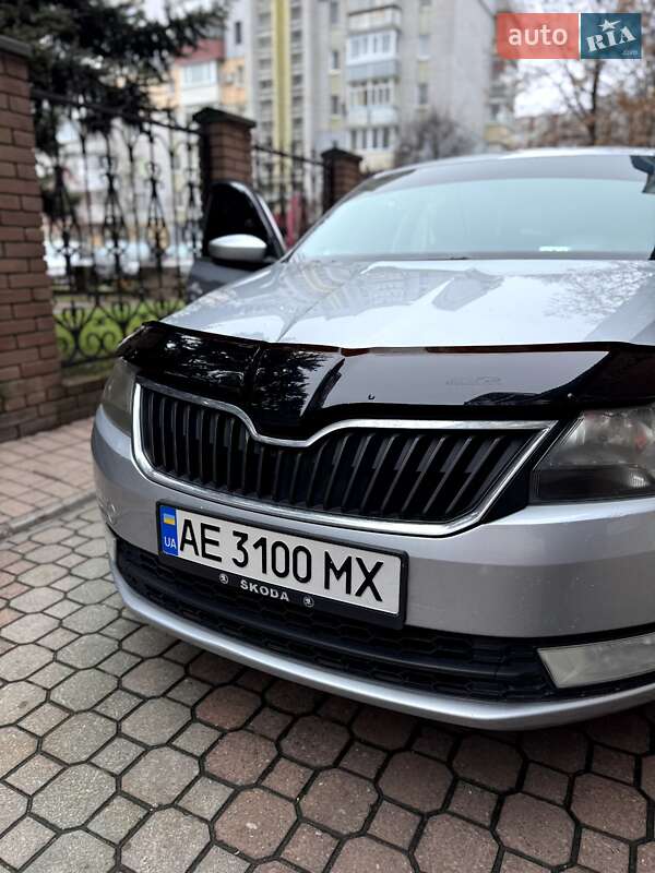 Лифтбек Skoda Rapid 2013 в Днепре