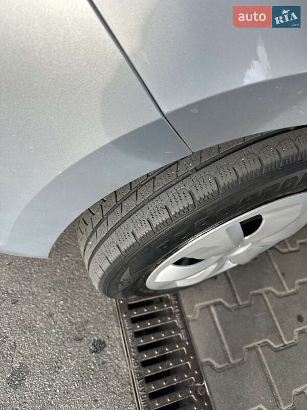 Лифтбек Skoda Rapid 2016 в Киеве фото 20 Лифтбек Skoda Rapid 2016 в Киеве