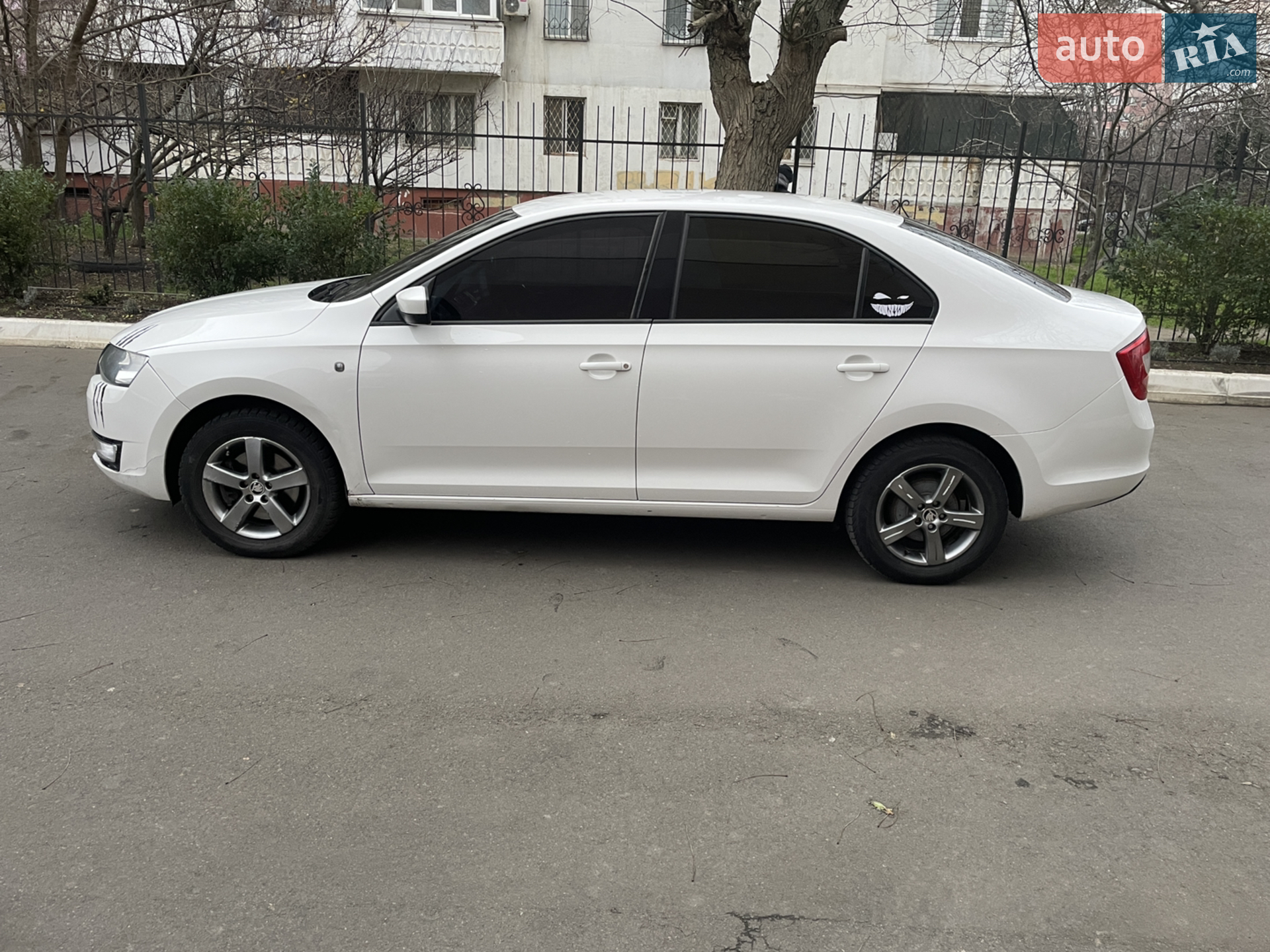 2015 Skoda Rapid - мініатюра 2