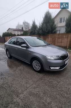 Лифтбек Skoda Rapid 2013 в Каменском