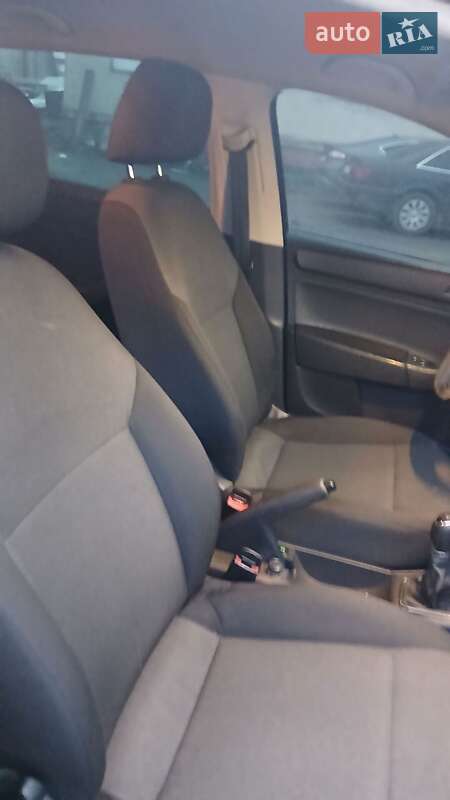 Лифтбек Skoda Rapid 2015 в Тернополе фото 61 Лифтбек Skoda Rapid 2015 в Тернополе