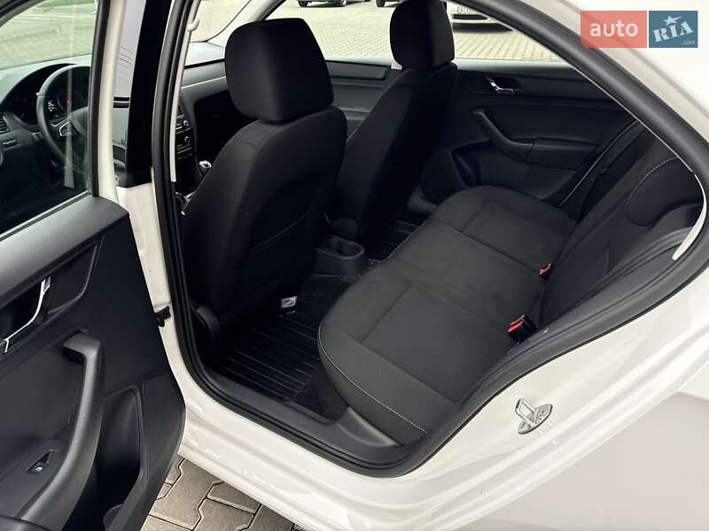 Лифтбек Skoda Rapid 2013 в Белой Церкви фото 17 Лифтбек Skoda Rapid 2013 в Белой Церкви