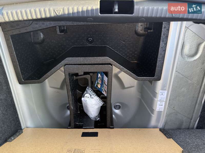 Ліфтбек Skoda Rapid 2012 в Ужгороді