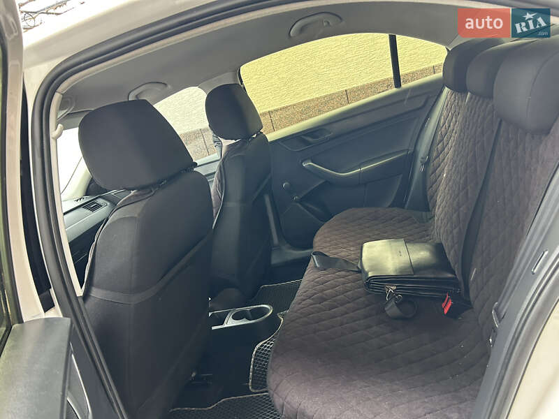 Лифтбек Skoda Rapid 2013 в Тячеве