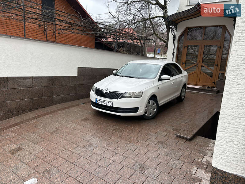 Лифтбек Skoda Rapid 2013 в Тячеве