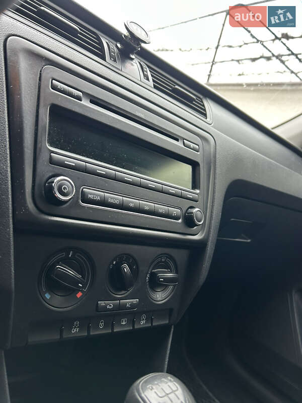 Лифтбек Skoda Rapid 2013 в Тячеве