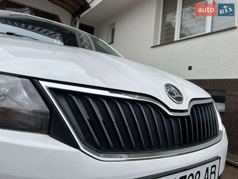 Лифтбек Skoda Rapid 2013 в Тячеве