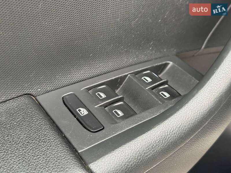 Лифтбек Skoda Rapid 2013 в Ахтырке фото 18 Лифтбек Skoda Rapid 2013 в Ахтырке