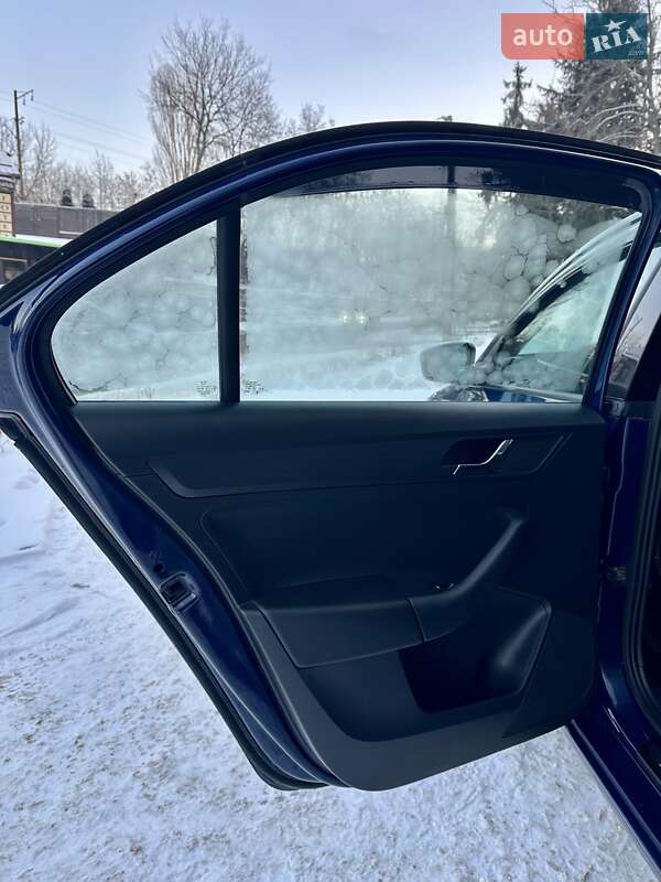 Лифтбек Skoda Rapid 2015 в Виннице фото 28 Лифтбек Skoda Rapid 2015 в Виннице