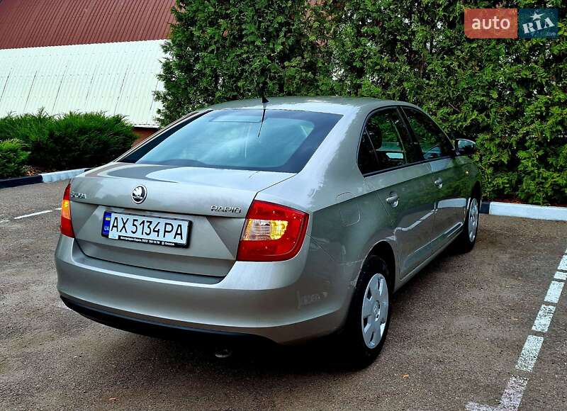 Лифтбек Skoda Rapid 2013 в Песочине фото 7 Лифтбек Skoda Rapid 2013 в Песочине