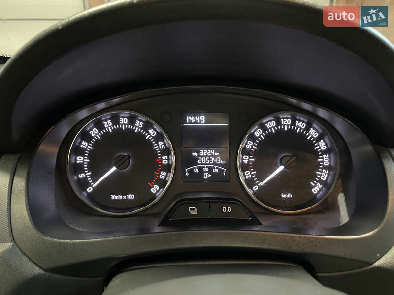 Лифтбек Skoda Rapid 2013 в Киеве фото 19 Лифтбек Skoda Rapid 2013 в Киеве