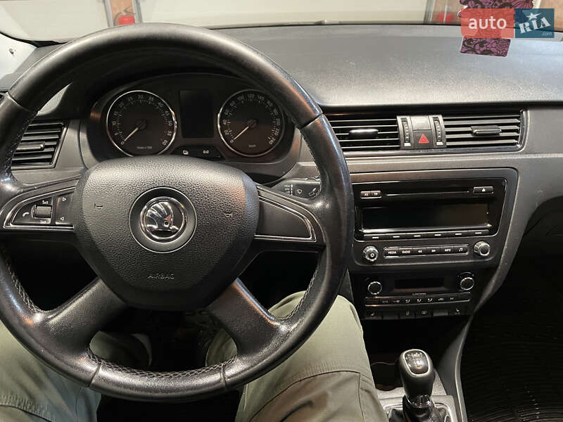 Лифтбек Skoda Rapid 2013 в Киеве фото 20 Лифтбек Skoda Rapid 2013 в Киеве