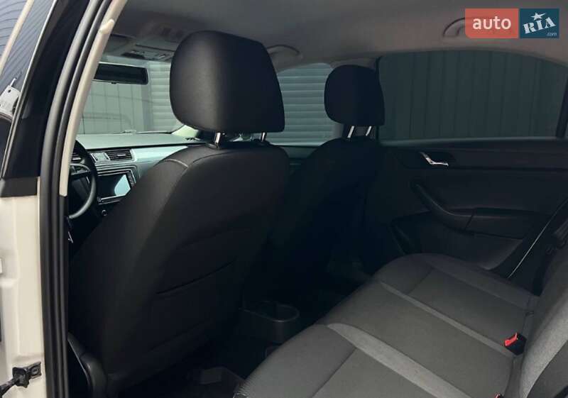 Лифтбек Skoda Rapid 2015 в Кропивницком