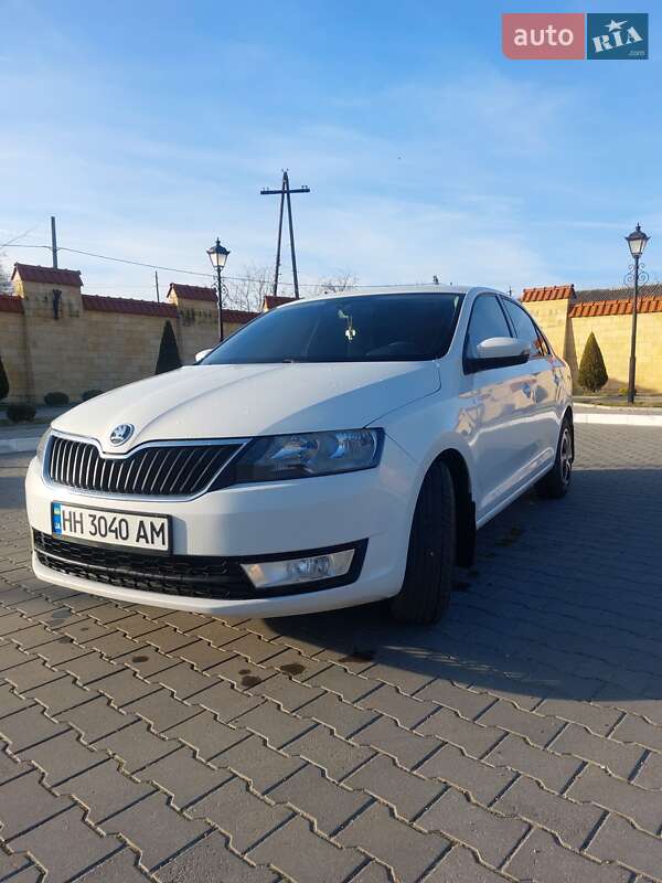 Лифтбек Skoda Rapid 2015 в Измаиле