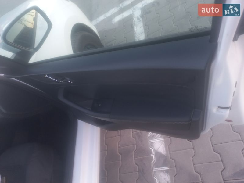Лифтбек Skoda Rapid 2016 в Киеве фото 10 Лифтбек Skoda Rapid 2016 в Киеве