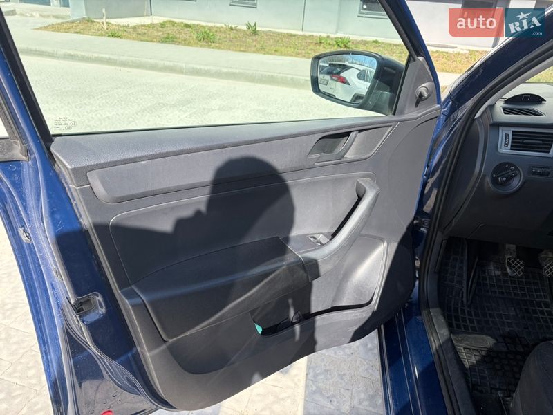 Лифтбек Skoda Rapid 2015 в Новояворовске