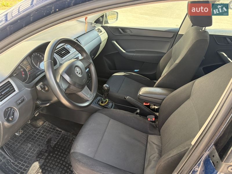 Лифтбек Skoda Rapid 2015 в Новояворовске