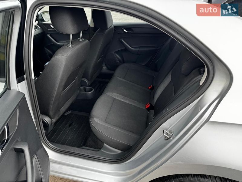 Хэтчбек Skoda Rapid 2015 в Киеве фото 6 Хэтчбек Skoda Rapid 2015 в Киеве