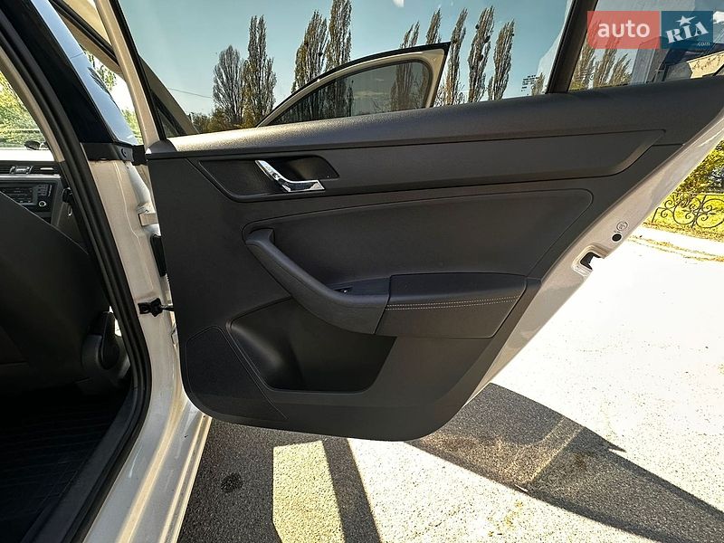 Хэтчбек Skoda Rapid 2016 в Киеве