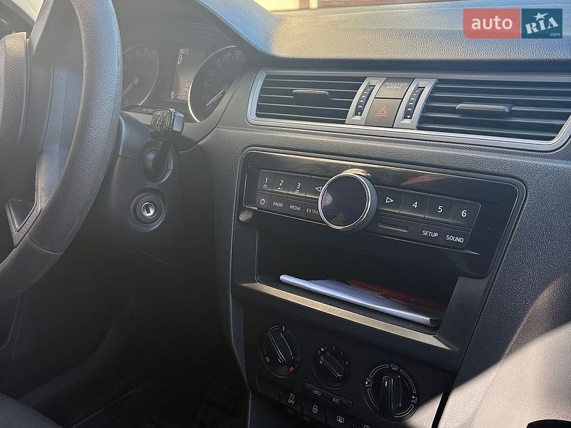 Лифтбек Skoda Rapid 2016 в Новояворовске