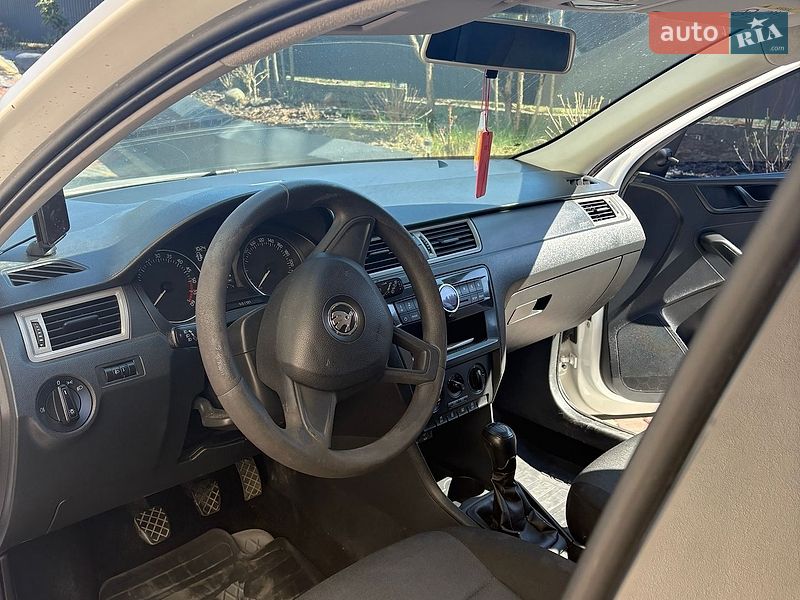 Лифтбек Skoda Rapid 2016 в Новояворовске