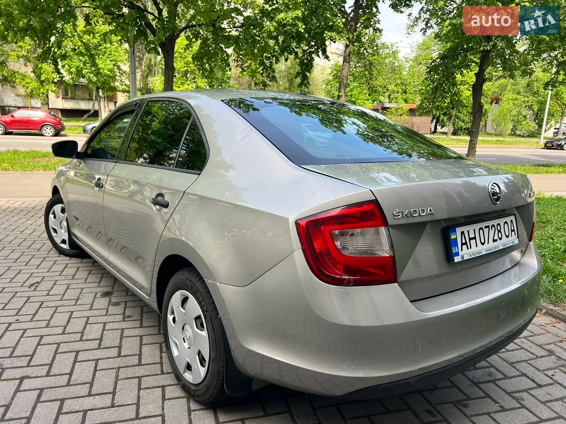 2013 Skoda Rapid - мініатюра 2
