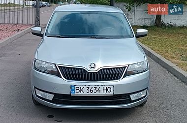 Лифтбек Skoda Rapid 2013 в Сарнах