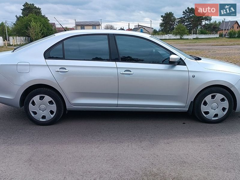 Лифтбек Skoda Rapid 2013 в Сарнах
