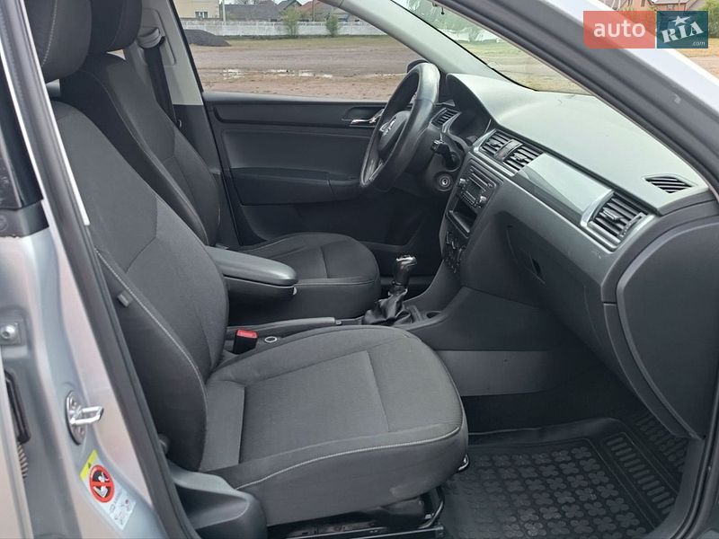 Лифтбек Skoda Rapid 2013 в Сарнах