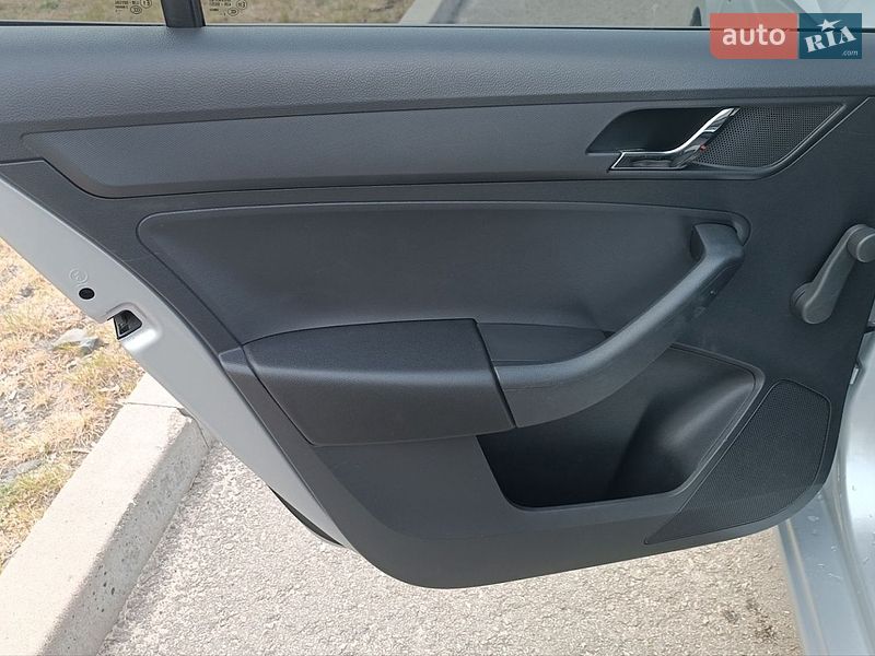 Лифтбек Skoda Rapid 2013 в Сарнах