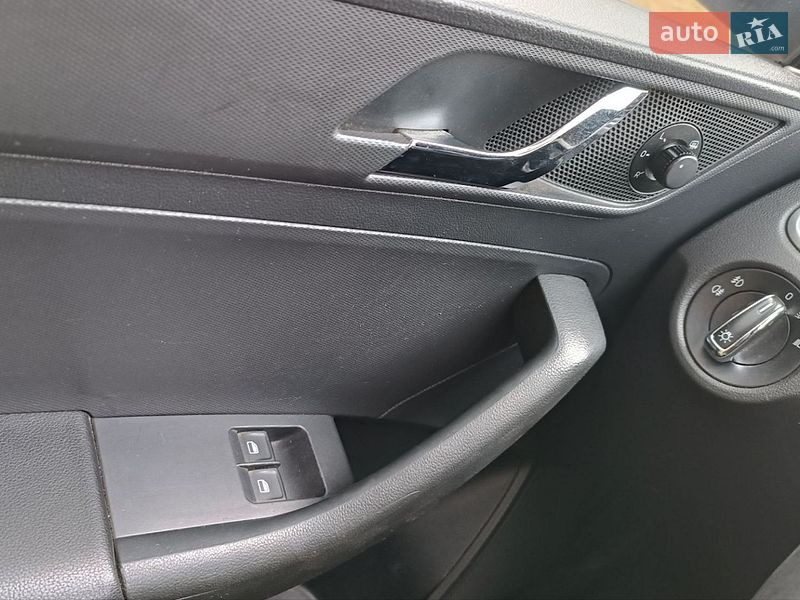 Лифтбек Skoda Rapid 2013 в Сарнах