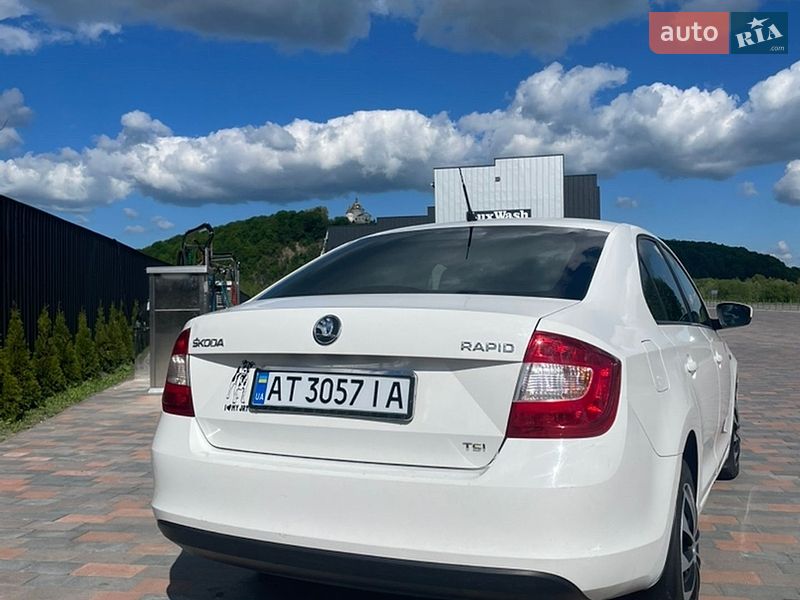 Лифтбек Skoda Rapid 2013 в Долине
