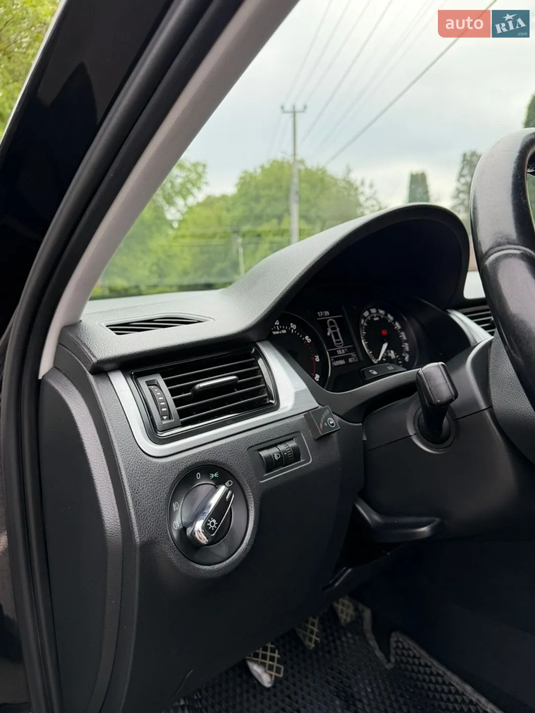 2013 Skoda Rapid - мініатюра 28