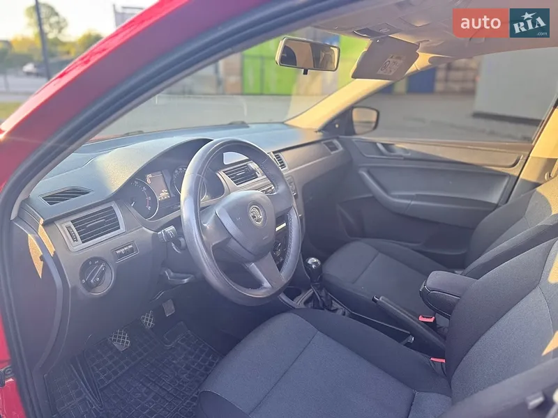 Skoda Rapid 2016 VIN TMBAA6NH8G4023757 фото оголошення 9 з 46