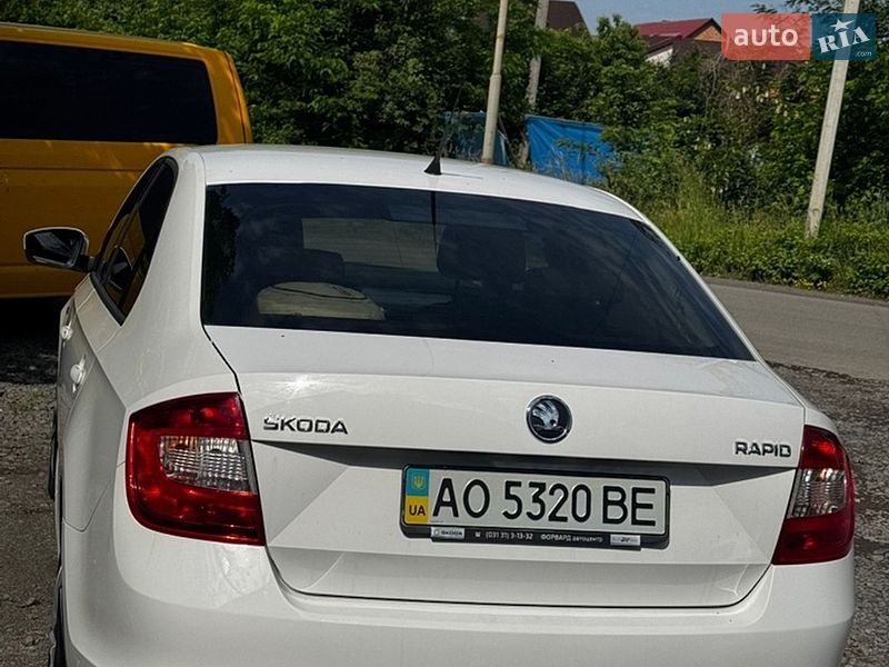 Лифтбек Skoda Rapid 2013 в Хусте