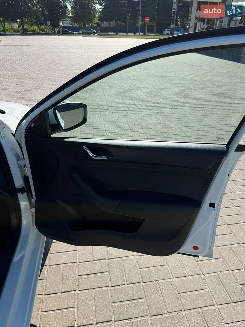 2014 Skoda Rapid - мініатюра 20