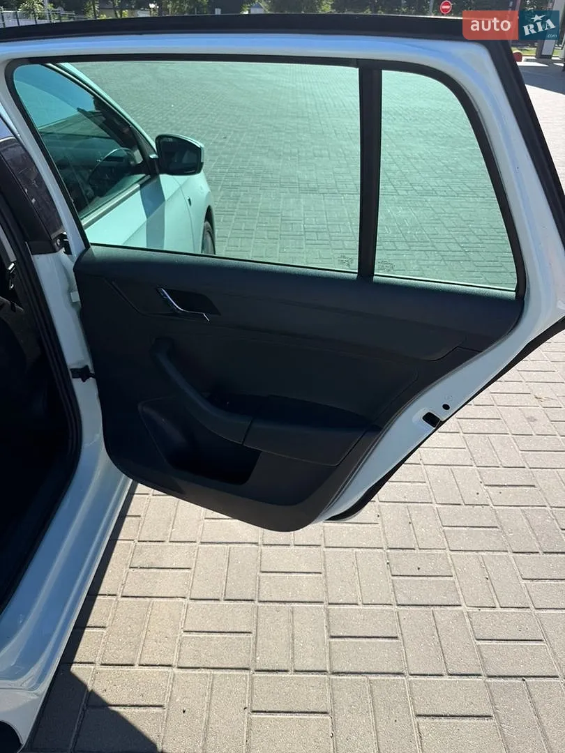 2014 Skoda Rapid - мініатюра 22
