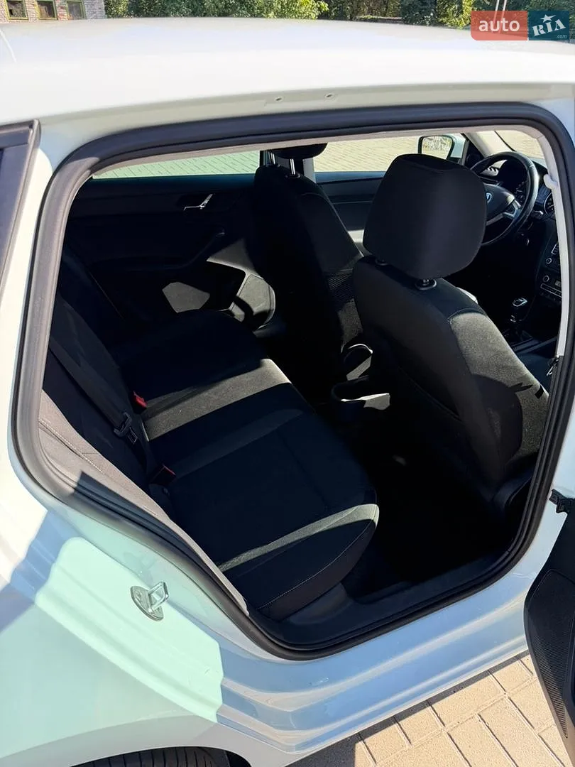 2014 Skoda Rapid - мініатюра 21
