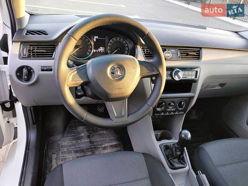 Хэтчбек Skoda Rapid 2015 в Луцке